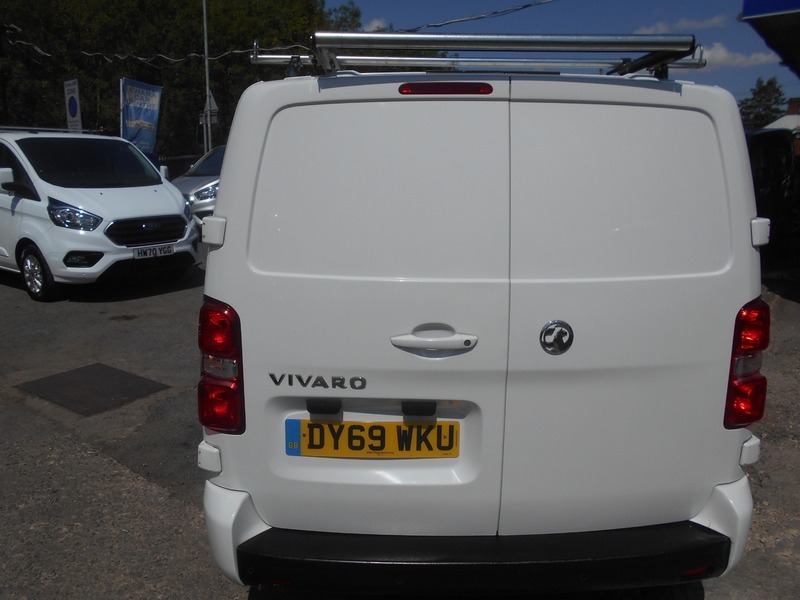 Vauxhall Vivaro 2700 1.5D 120Ps Sportive H1 Van White #22