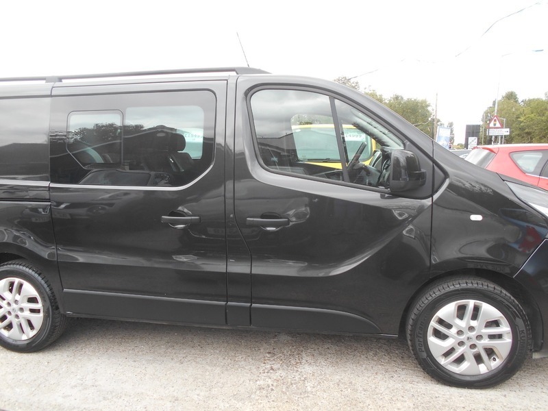 Renault Trafic Sl29 Energy Dci 125 Sport Nav Van Black #7