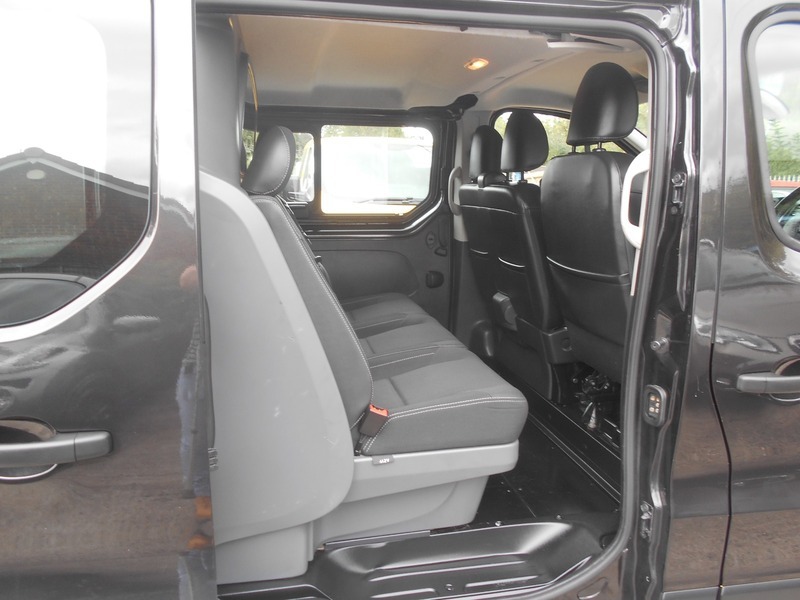 Renault Trafic Sl29 Energy Dci 125 Sport Nav Van Black #9