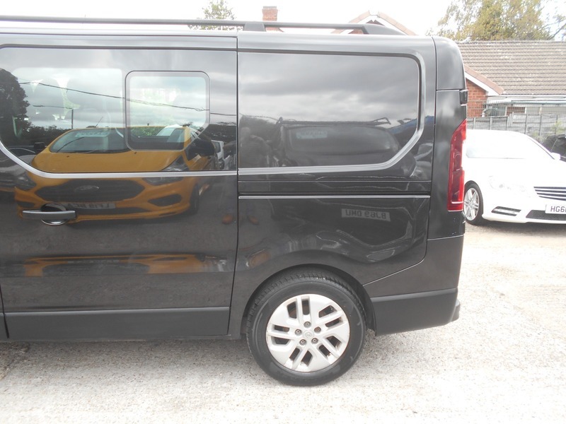 Renault Trafic Sl29 Energy Dci 125 Sport Nav Van Black #18