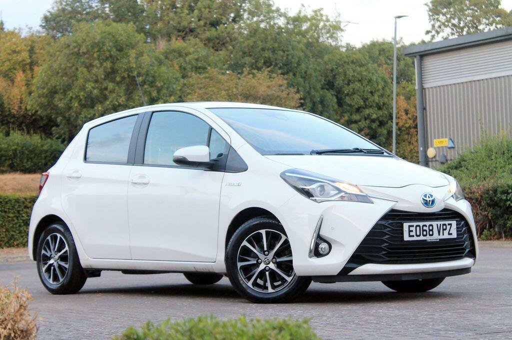 Toyota Yaris 1.5 Vvt-i Design Hatchback Euro Red #4