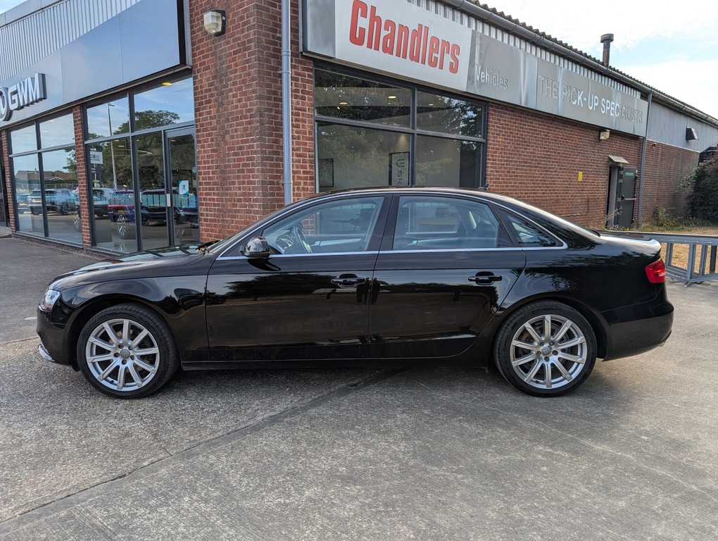Audi A4 2.0 Tdi Se Technik Saloon Quattr Black #4
