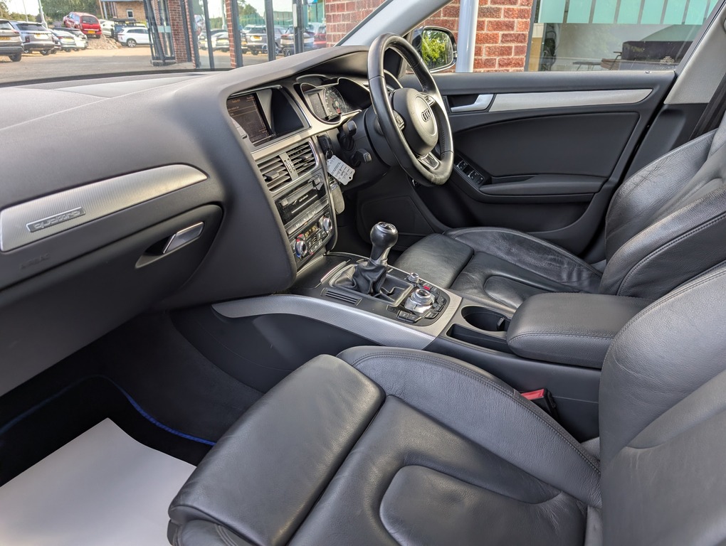 Audi A4 2.0 Tdi Se Technik Saloon Quattr Black #2