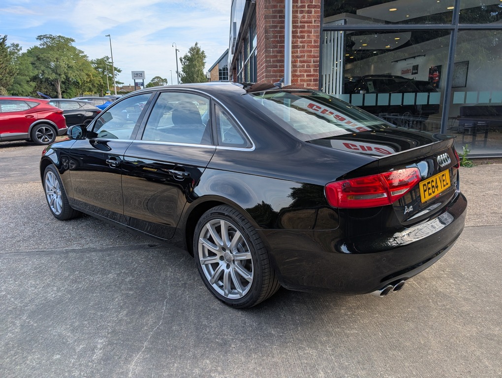 Audi A4 2.0 Tdi Se Technik Saloon Quattr Black #3