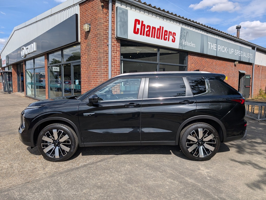 Mitsubishi Outlander Nativa Phev  #4