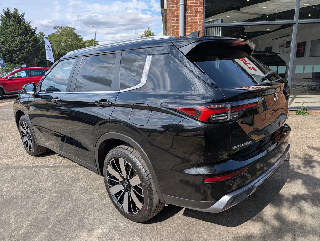 Mitsubishi Outlander Nativa Phev  #3