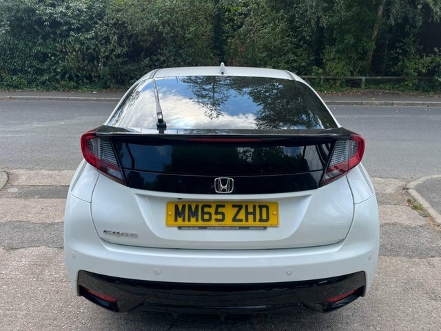 Honda Civic 2015 1.8 I-vtec Se Plus Hatchback Manua White #6