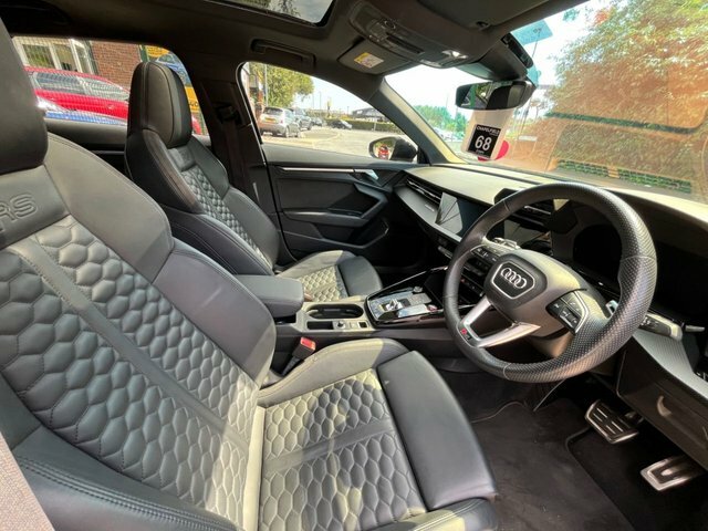 Audi RS3 2.5 Tfsi Carbon Black Sportback S Troni Black #17