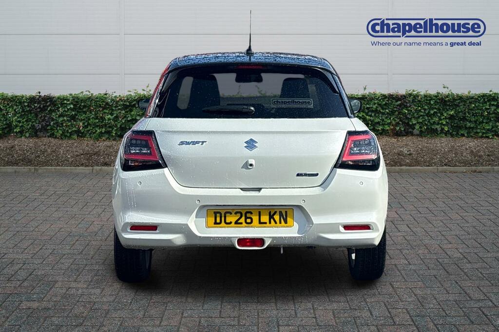 Suzuki Swift Motion Mhev 1.2 White #4