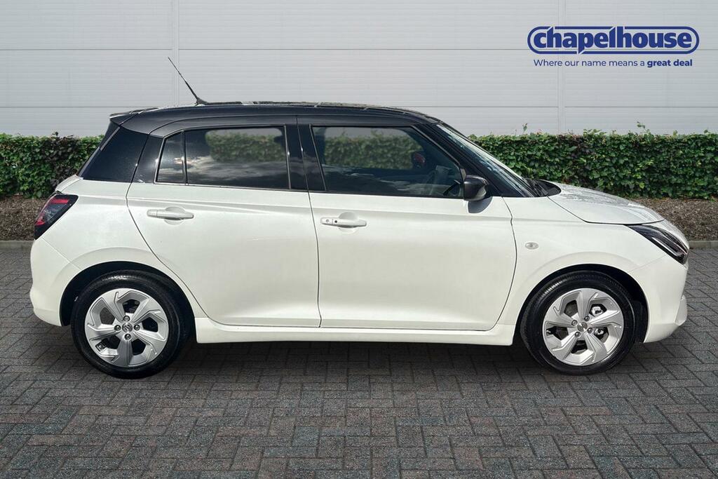 Suzuki Swift Motion Mhev 1.2 White #2