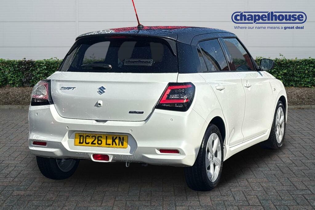 Suzuki Swift Motion Mhev 1.2 White #3