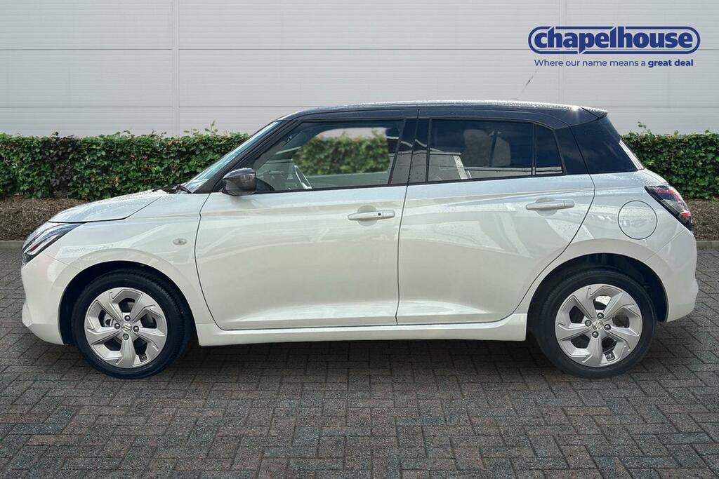 Suzuki Swift Motion Mhev 1.2 White #6