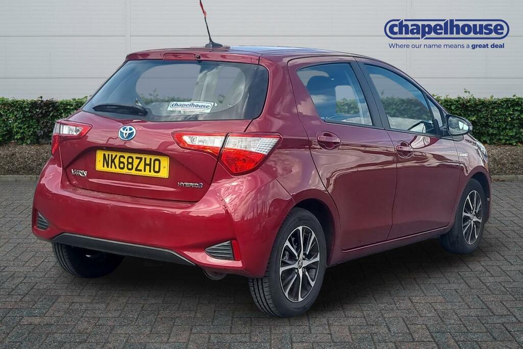 Toyota Yaris Icon Tech Vvt-i Hev Cvt 1.5 Red #3