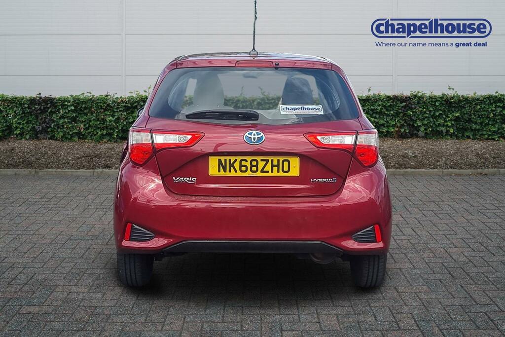 Toyota Yaris Icon Tech Vvt-i Hev Cvt 1.5 Red #4