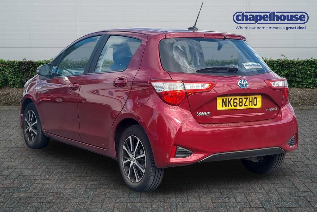 Toyota Yaris Icon Tech Vvt-i Hev Cvt 1.5 Red #5