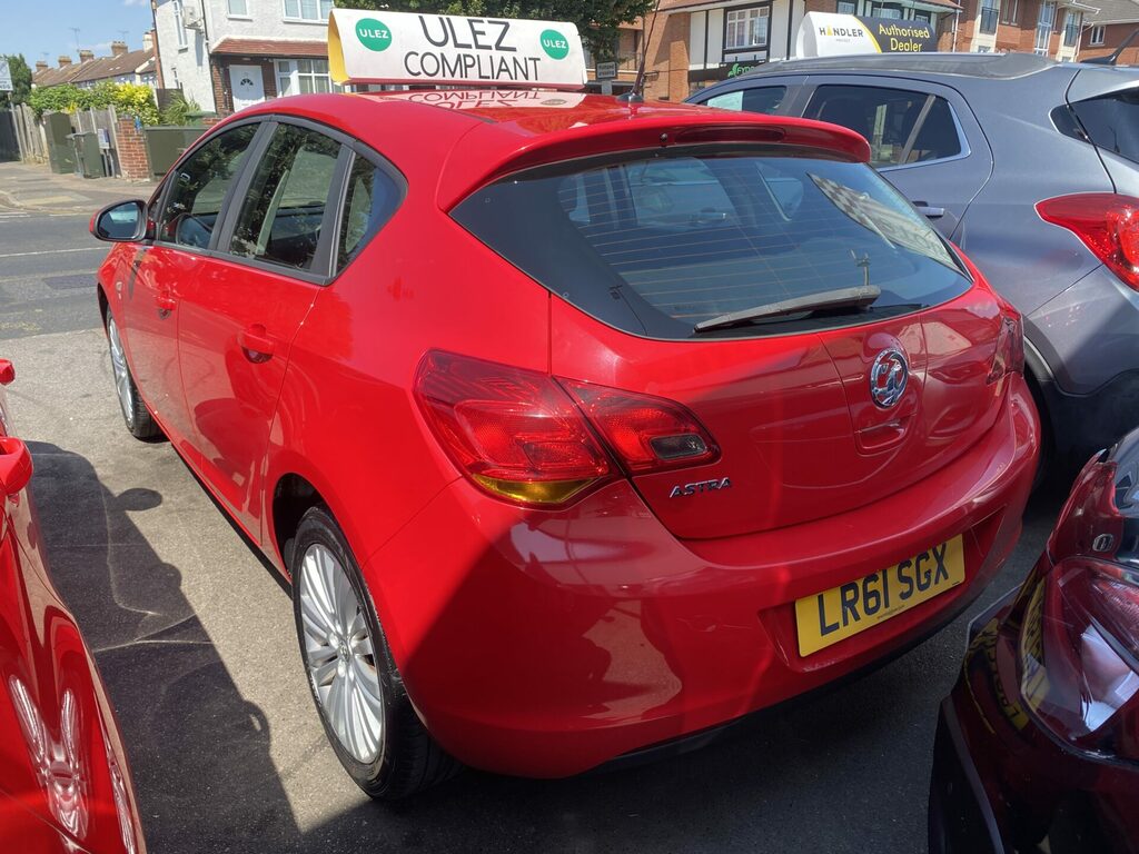 Vauxhall Astra 1.4 16V Excite Euro 5 Red #4