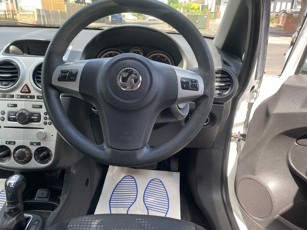 Vauxhall Corsa 1.4 16V Se Euro 5 Black #11