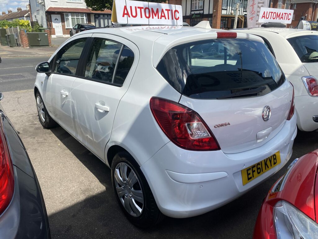 Vauxhall Corsa 1.4 16V Se Euro 5 Black #4