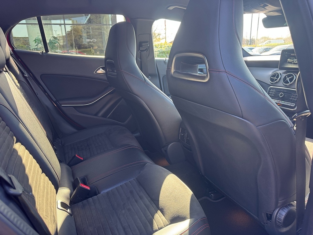 Mercedes-Benz GLA Class Mercedes-benz Gla 200D 2.1 Sport Executive Aut White #11