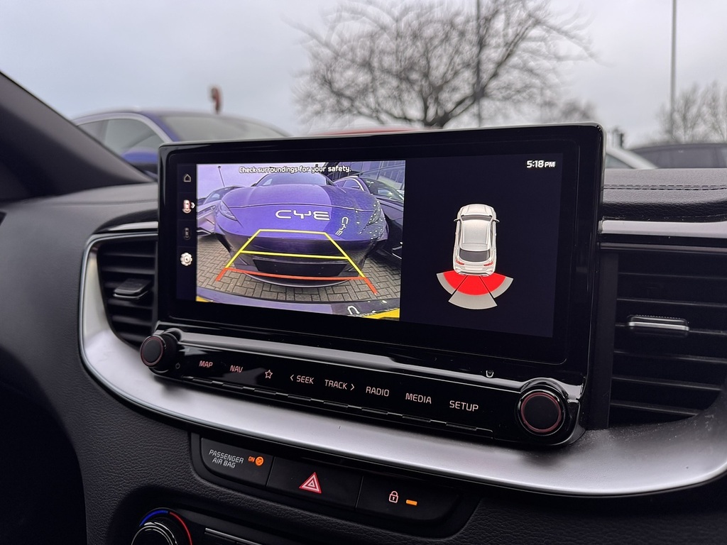 Kia Xceed 1.6 Gdi 8.9Kwh 3 Suv Plug In Hybrid Dct White #11