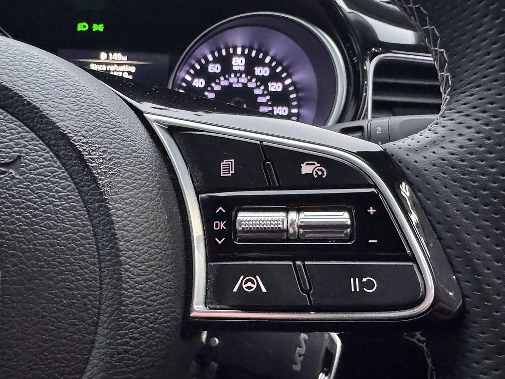 Kia Xceed 1.6 Gdi 8.9Kwh 3 Suv Plug In Hybrid Dct White #9