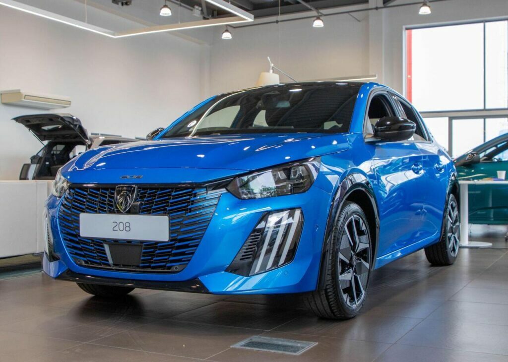 Peugeot 208 Hatchback Blue #4