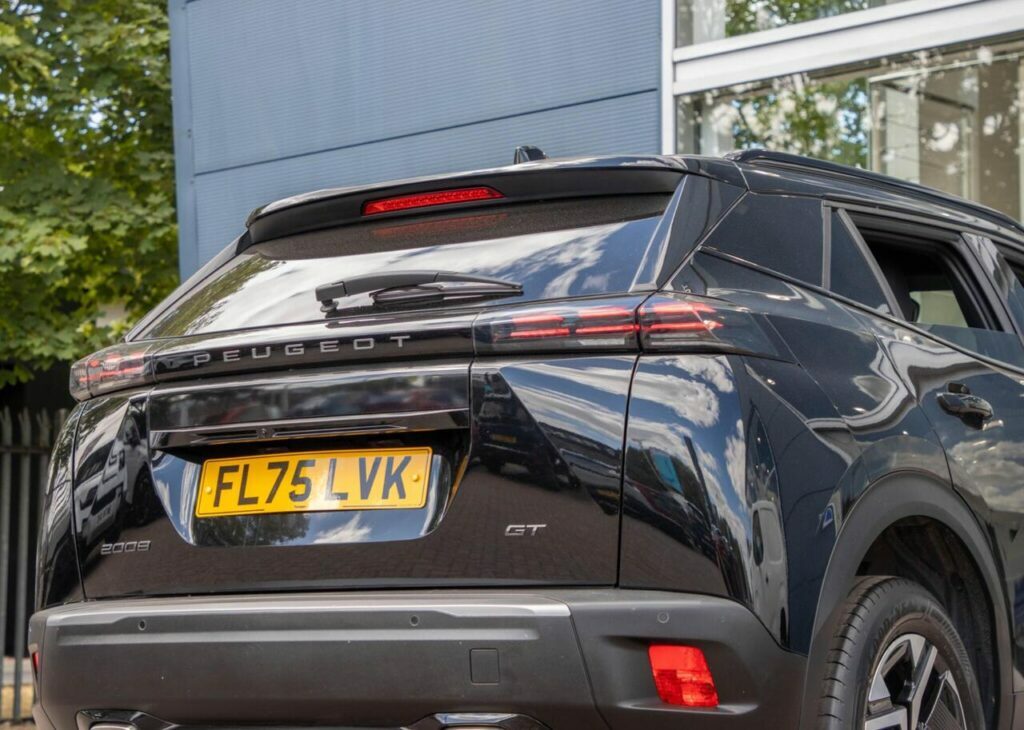 Peugeot 2008 1.2 Puretech Gt Eat Euro 6 S S FL75LVK Black #4