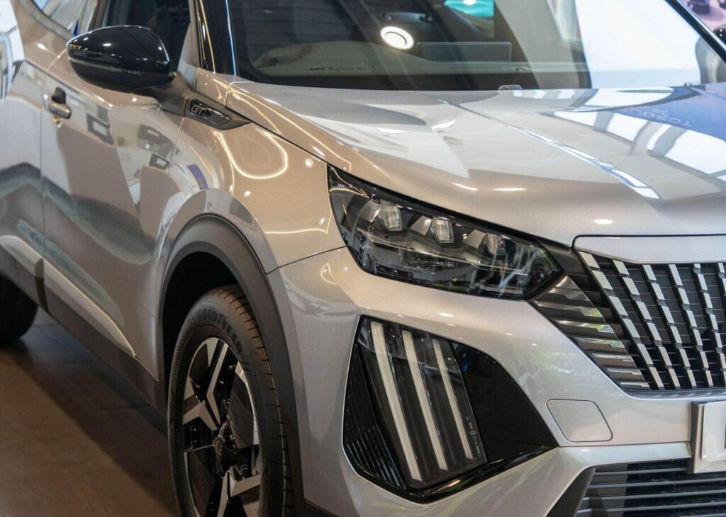 Peugeot 2008 Suv Grey #4
