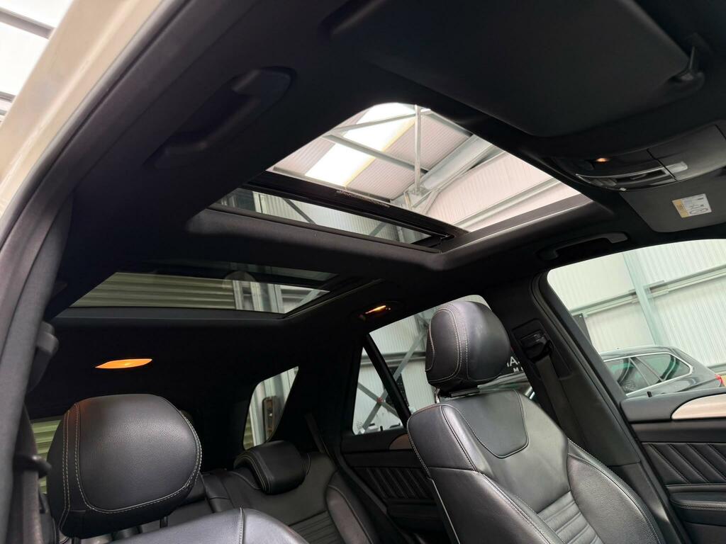 Mercedes-Benz GLE Class Gle 250 D 4Matic Amg Line Silver #43