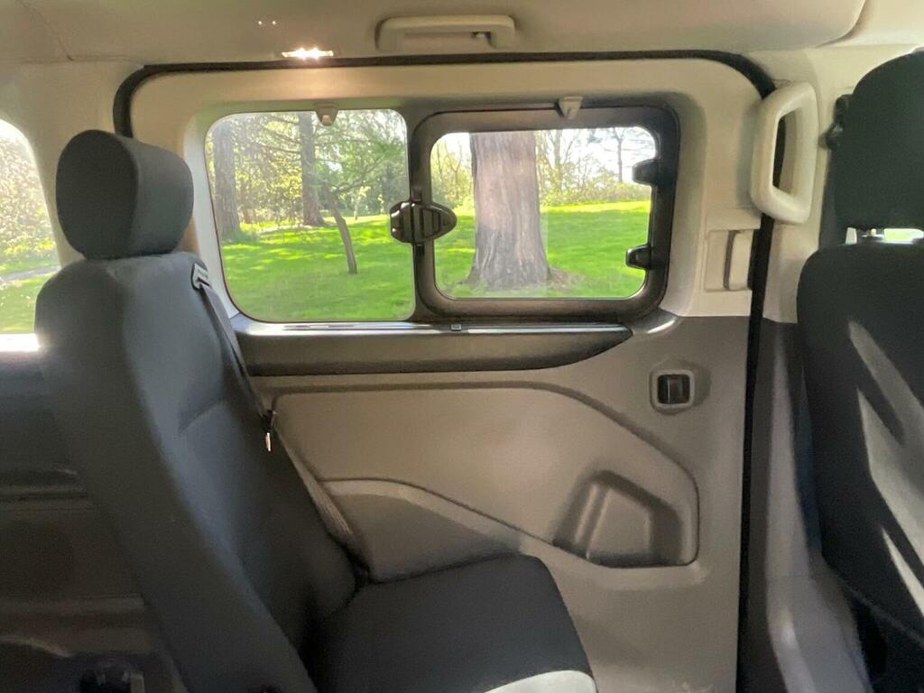 Ford Tourneo Custom L2 Fwd 2.0 Tdci 130Ps Low Roof 8 Seater Ti Silver #34