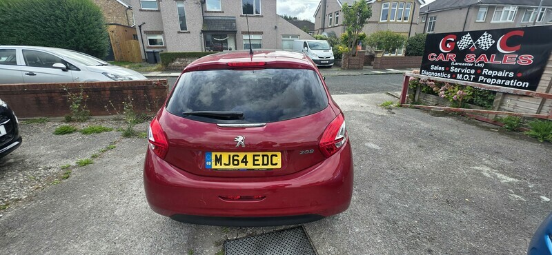 Peugeot 208 1.6 Bluehdi Feline Hatchback Eur #7