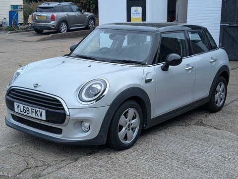 Mini Hatch 1.5 Cooper Classic YL68FKV Silver #3