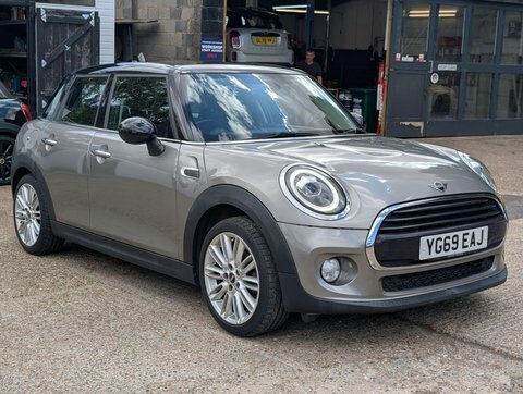 Mini Hatch 1.5 Cooper Euro Silver