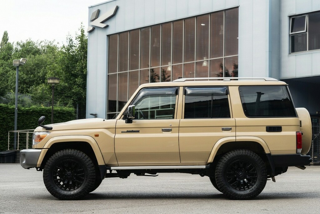 Toyota Land Cruiser D-4d V8 Black #7
