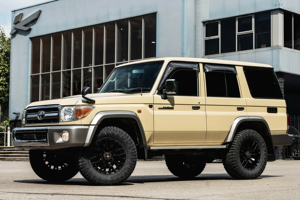 Toyota Land Cruiser 2.5 Td II Suv 85 Bhp SP15EHB  #3