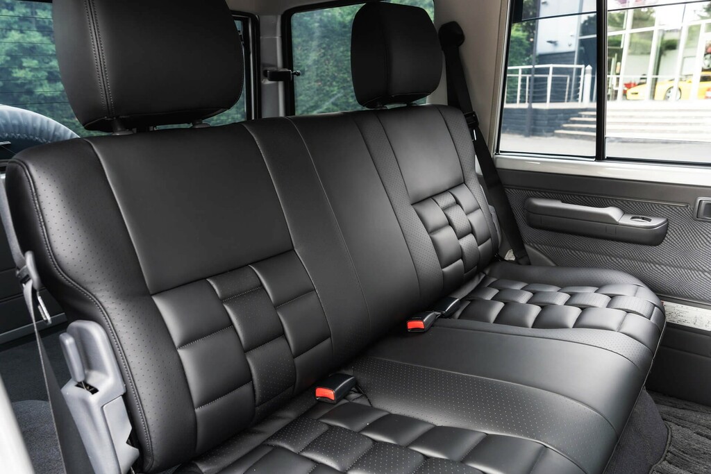 Toyota Land Cruiser D-4d V8 Black #10