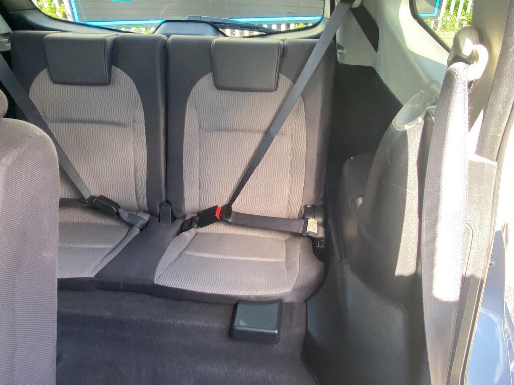 Nissan Qashqai+2 2.0 Dci Tekna 4Wd Black #13