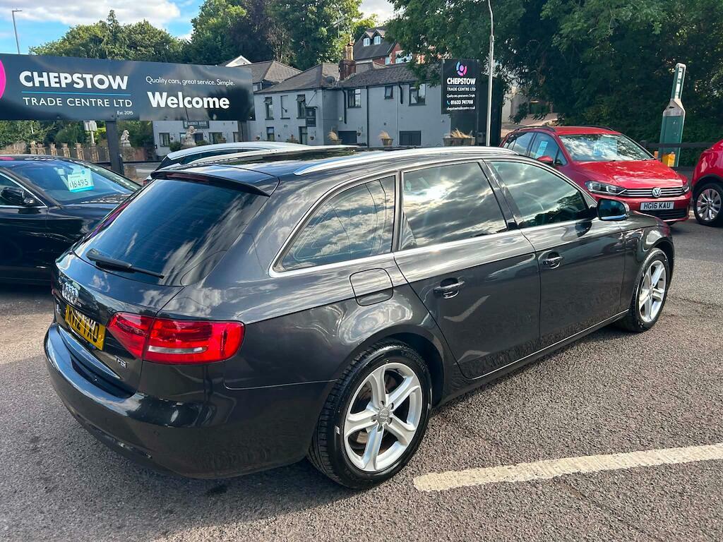 Audi A4 Avant Se Black #2