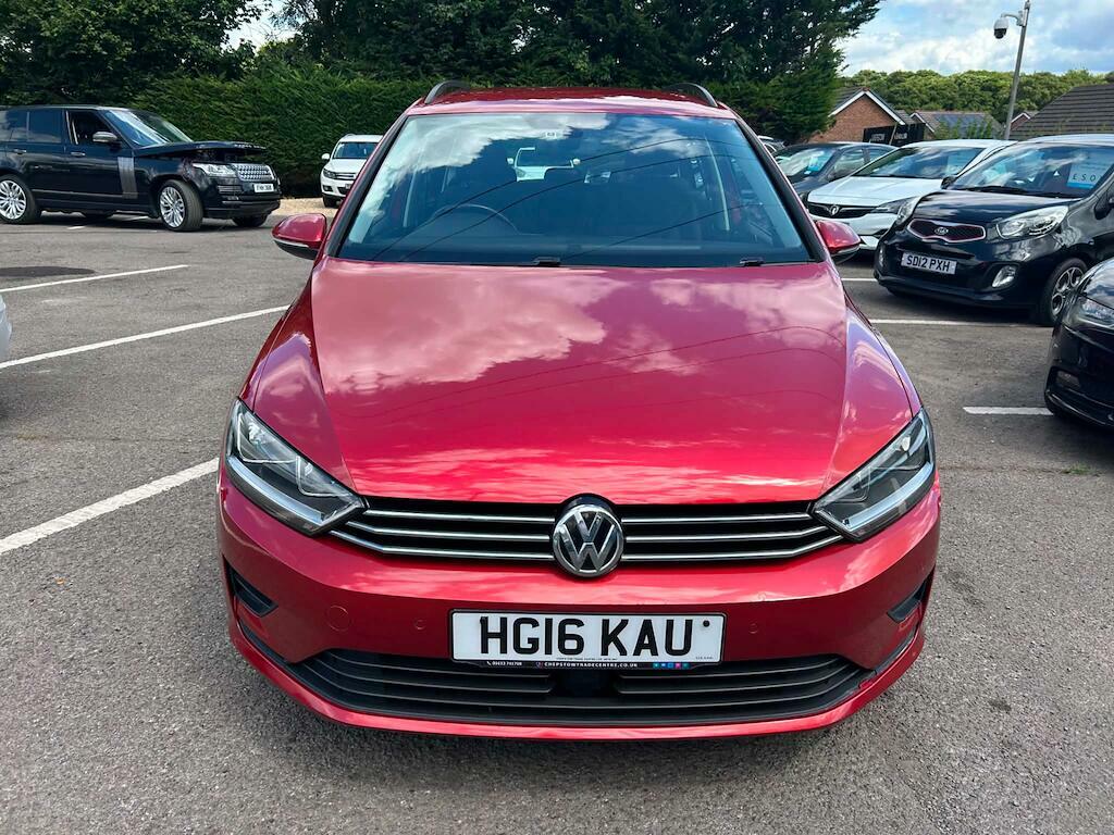Volkswagen Golf SV Se Red #6