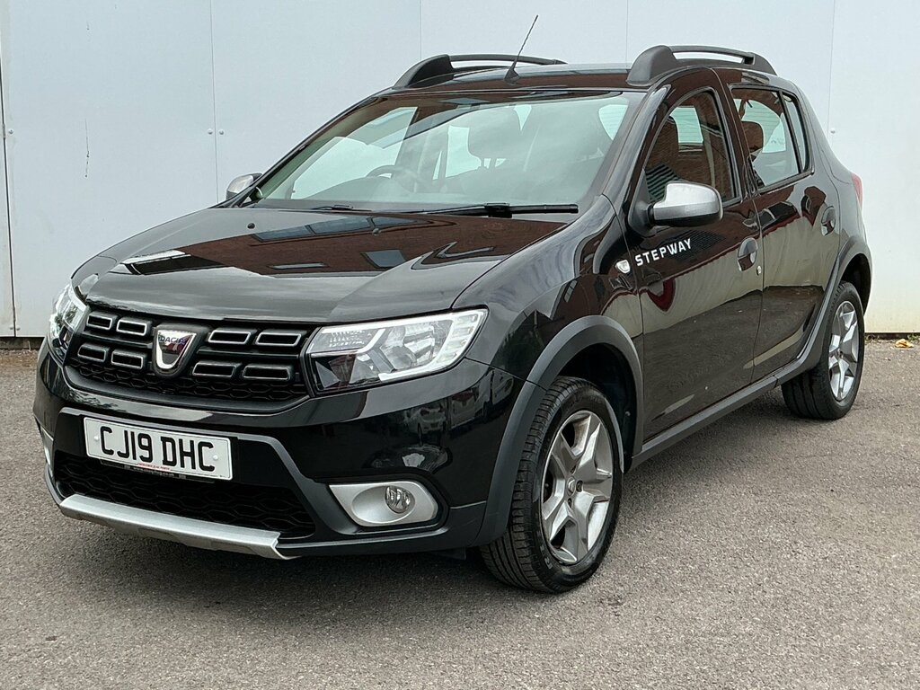 Dacia Sandero Stepway 0.9 Tce Essential Hatchback Euro Black