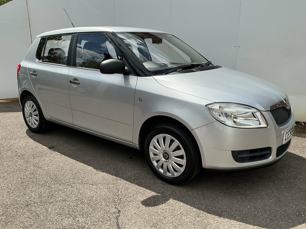 Skoda Fabia 1.2 Htp 6V 1 Hatchback 140 Gkm Silver #4