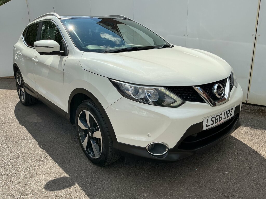 Nissan Qashqai 1.5 Dci N-connecta Suv 2Wd Euro White #3