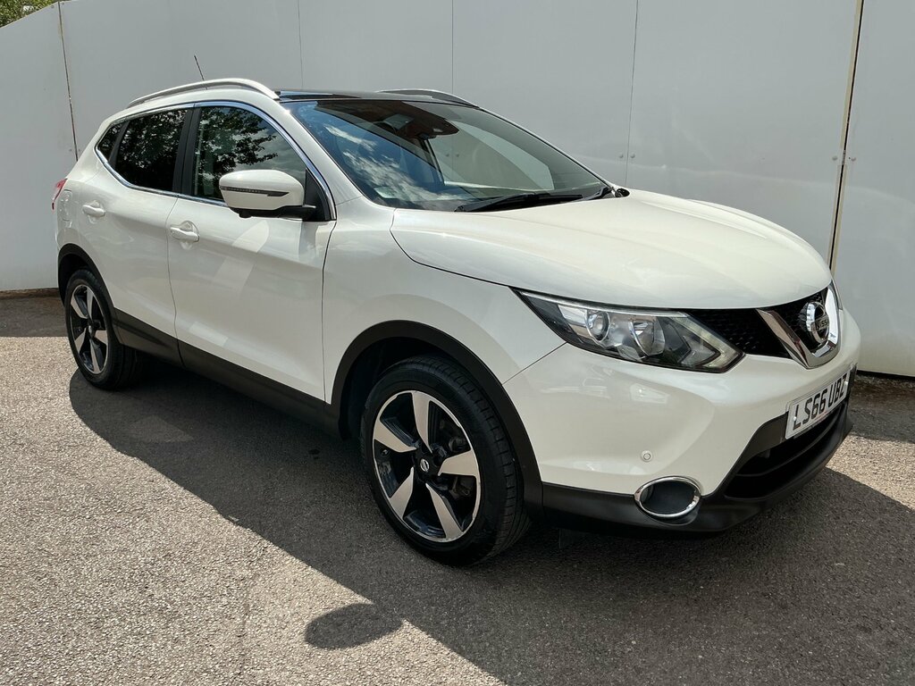 Nissan Qashqai 1.5 Dci N-connecta Suv 2Wd Euro White #4