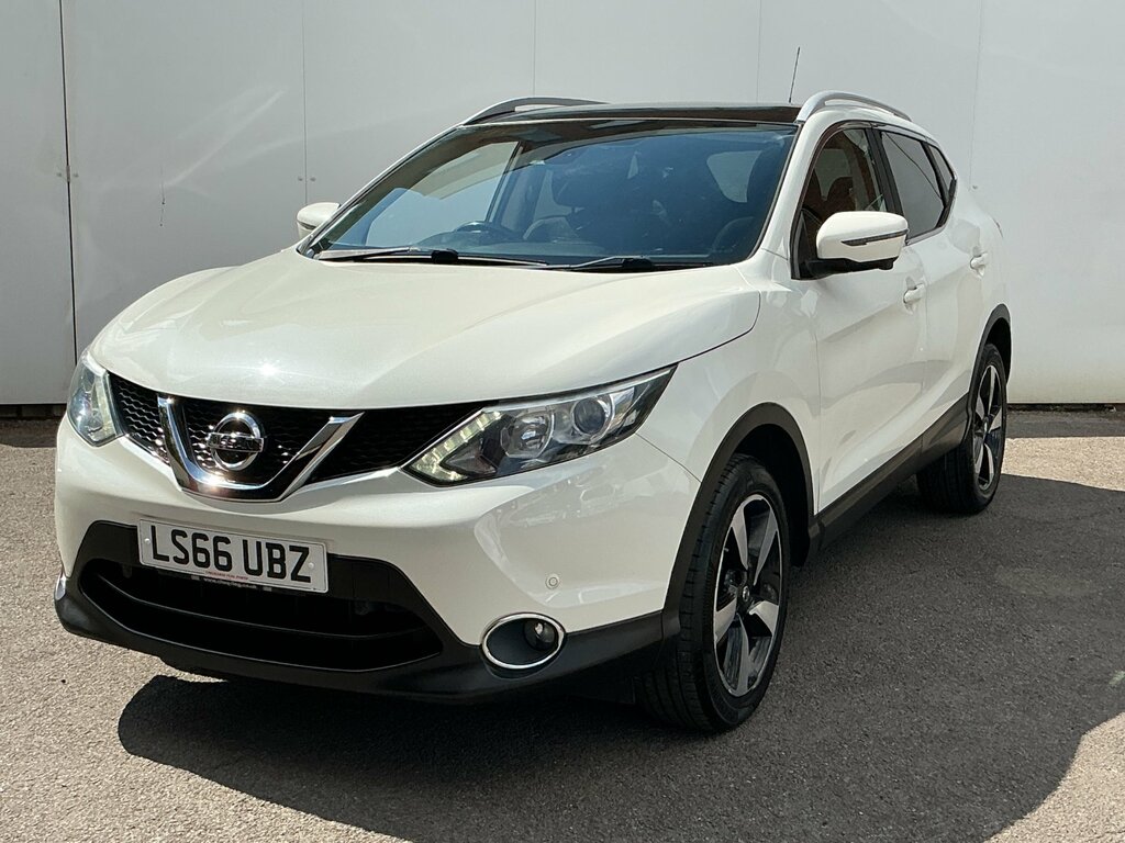 Nissan Qashqai 1.5 Dci N-connecta Suv 2Wd Euro White #2