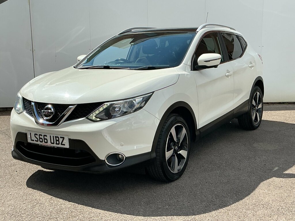 Nissan Qashqai 1.5 Dci N-connecta Suv 2Wd Euro White