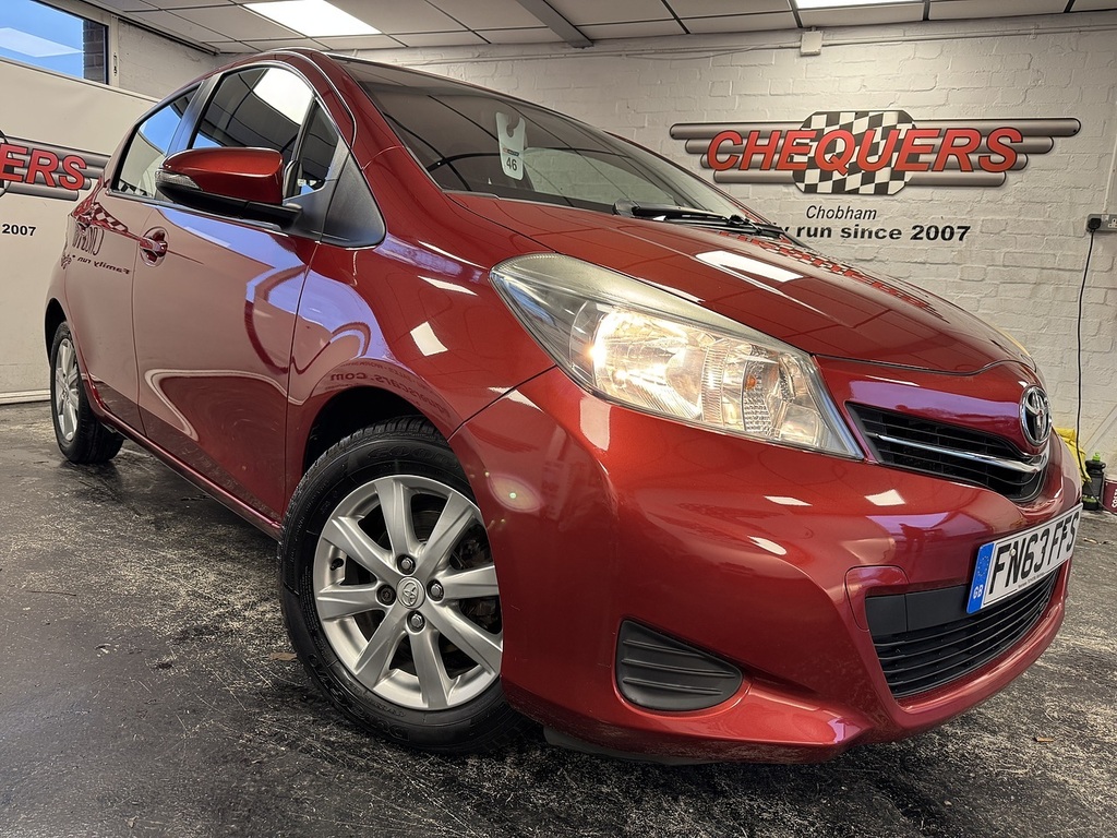 Toyota Yaris 1.3L 1.33 Dual Vvt-i Tr Hatchback Multi Grey #1