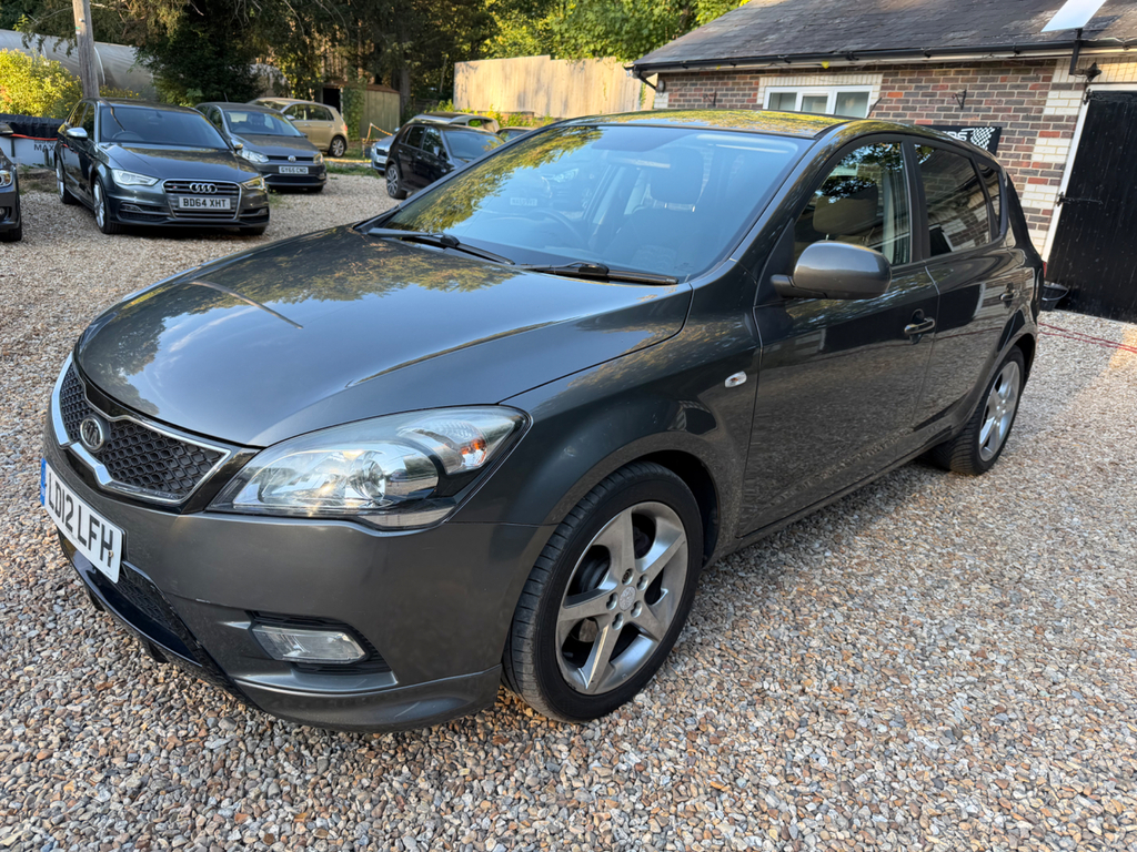 Kia Ceed 1.6 Crdi 3 Hatchback Euro 5 113 B #6