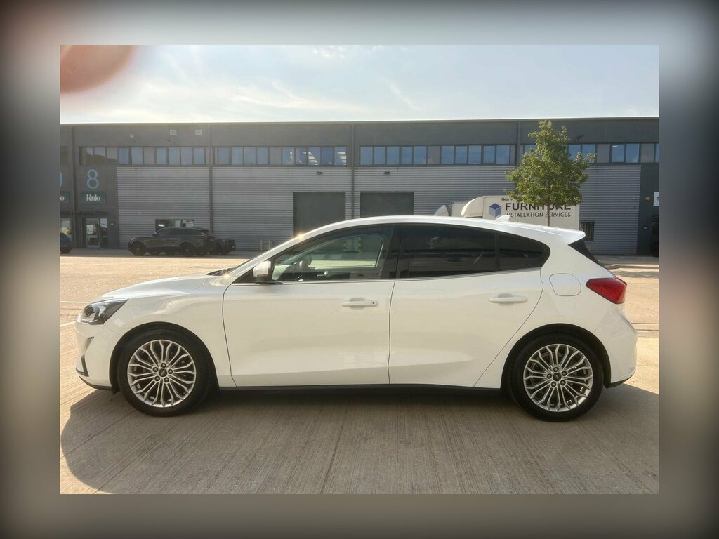 Ford Focus 1.5 Ecoblue Titanium Lhd White #2