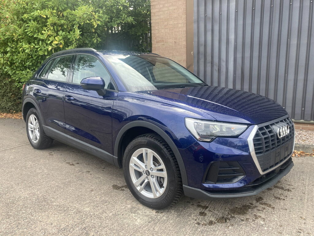 Audi Q3 1.4 Tfsie 45 Technik Suv Plug-in Hybrid Blue