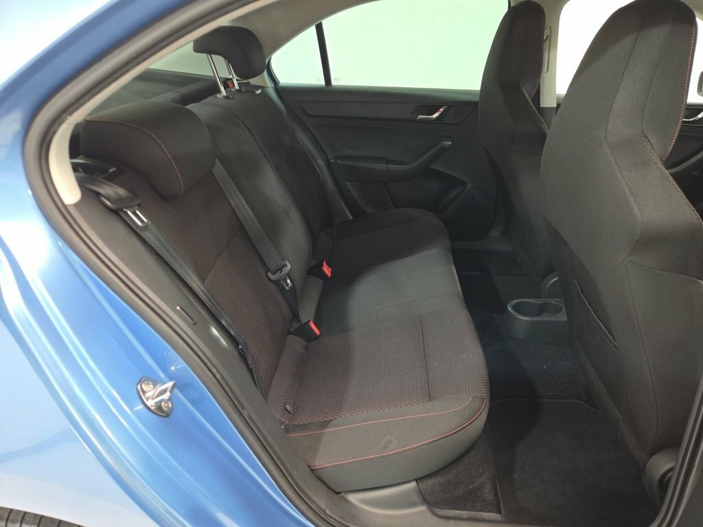 Skoda Rapid Hatchback 1.2 Tsi Sport Euro 5 201414 Blue #24